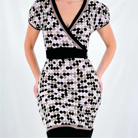 BCBG MAXAZRIA Polka Dot Faux Wrap Dress – Puff Cap Sleeves & Waist Tie | Size M‎ - Picture 3 of 11